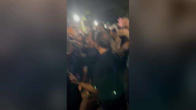 Flávio sobe em cavalo na Expogrande