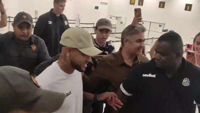 Neymar ganha kit tereré nafronteira