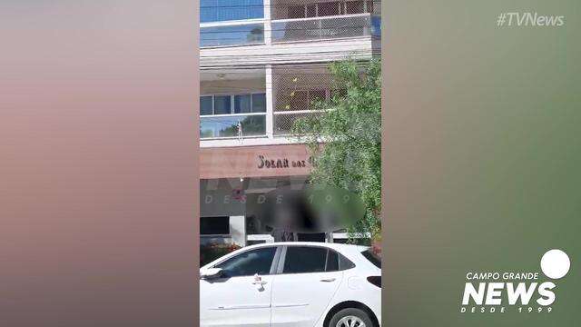 Movimentação no edifício de Rudi Fiorese