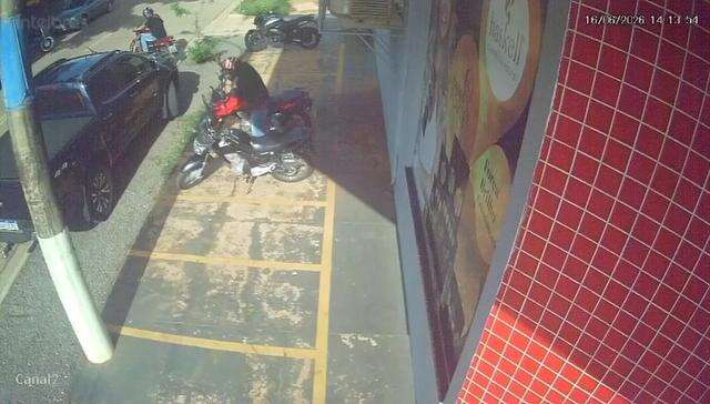 Furto de moto no Tiradentes