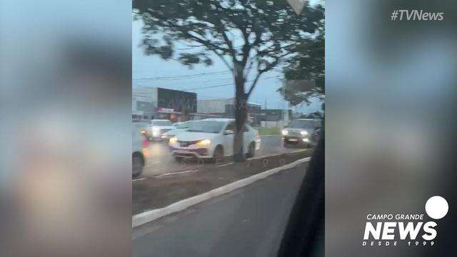 Jogo da Copa deixa trânsito lento nas principais vias de Campo Grande