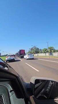 Carreata passando pela Av. Duque de Caxias 