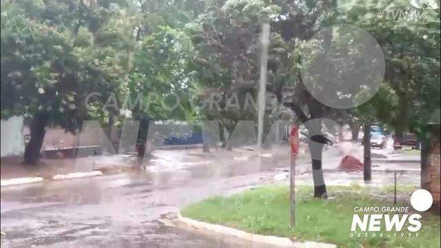  Dia amanheceu chuvoso em Iguatemi