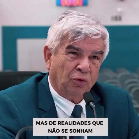 Vereador Veterinário Francisco anunciando a retirada da candidatura